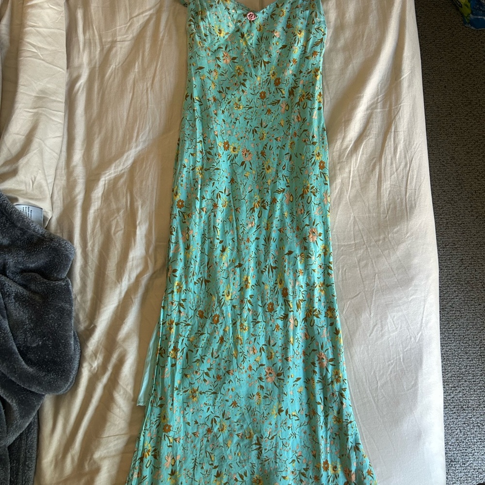 Hello Molly California Dreaming Midi Dress in Green Dainty Ditzy Floral